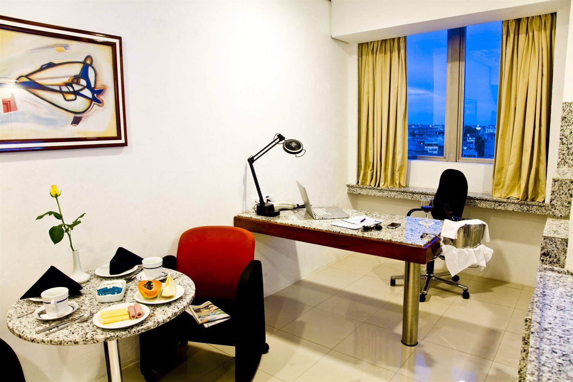 Lord Manaus Hotel Buitenkant foto